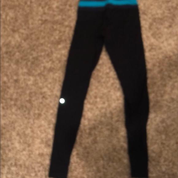 Lulu Lemon Leggings - Picture 2 of 3